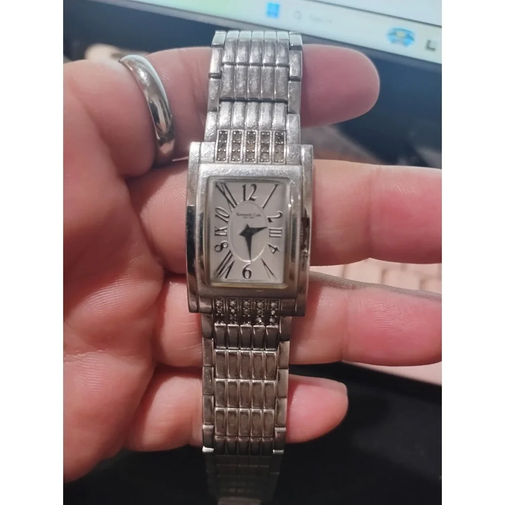 Kenneth Cole New York Womens Silver Tone Watch S301-04-KC4452 Stainless Steel